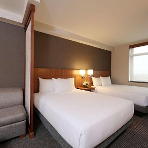 Queen Room Two Queen Beds Accessible Tub Disability Access